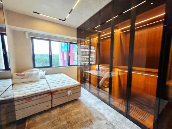 Tirane, shitet apartament 2+1 , 141 m² (Air Albania)