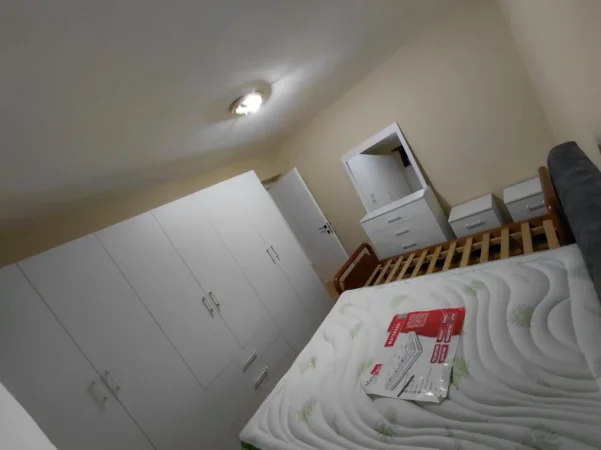 Tirane, jepet me qera apartament 1+1 , 54 m² 50.000 € (Rruga e barikadave)