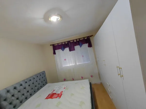 Tirane, jepet me qera apartament 1+1 , 54 m² 50.000 € (Rruga e barikadave)