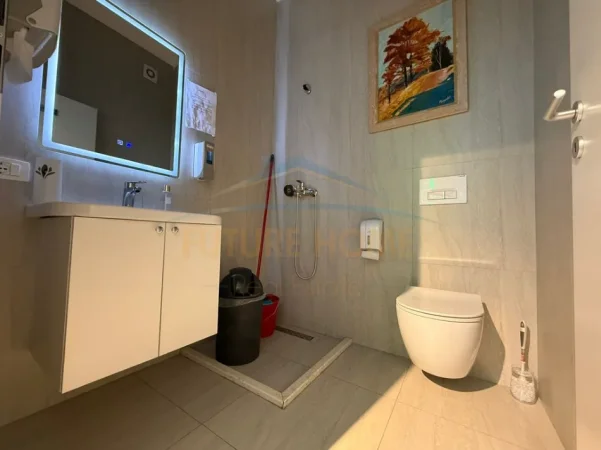 Tirane, shitet zyre Kati 0, 257 m² 465.000 € (Mangalem)