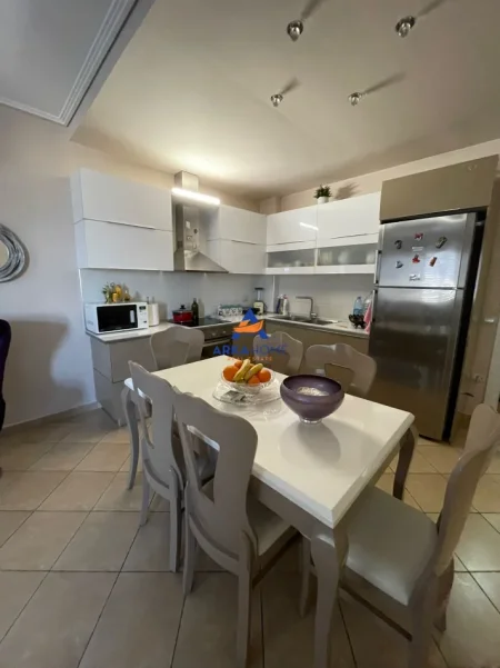 Tirane, shitet apartament 2+1+Ballkon Kati 6, 103 m² 255.000 €