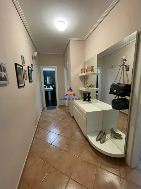 Tirane, shitet apartament 2+1+Ballkon Kati 6, 103 m² 255.000 €