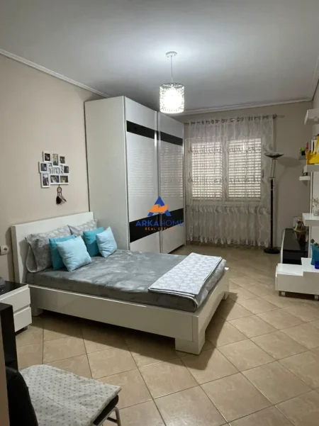 Tirane, shitet apartament 2+1+Ballkon Kati 6, 103 m² 255.000 €