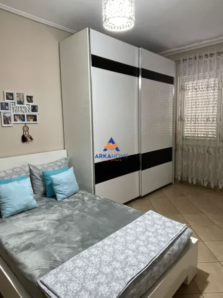 Tirane, shitet apartament 2+1+Ballkon Kati 6, 103 m² 255.000 €