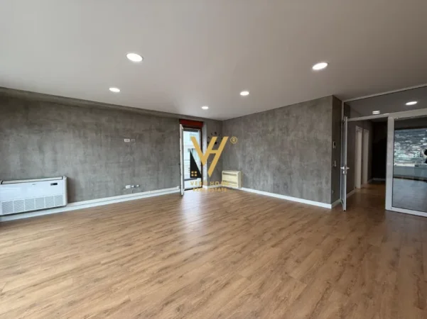 Tirane, jepet me qera zyre Kati 7, 200 m² 2.600 € (DELIJORGJI)