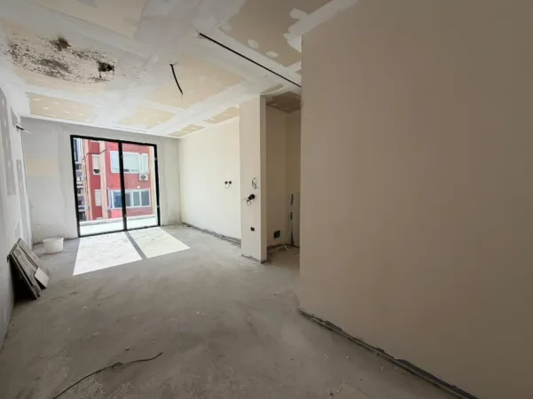 Tirane, shitet apartament 1+1 Kati 5, 95 m² 250.000 € (Vasil Shanto)