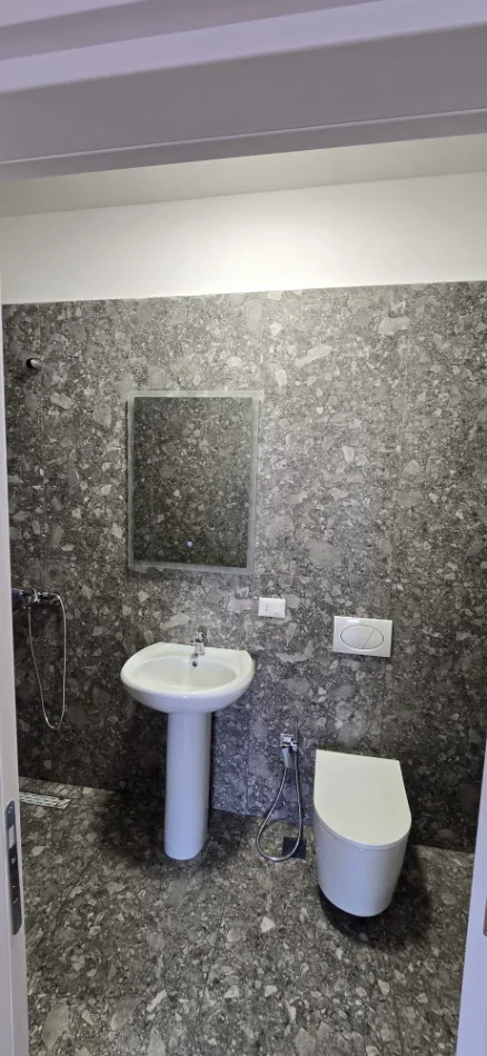 Jepet me qira apartamen 2+1+2 , 700 € ,Don Bosko