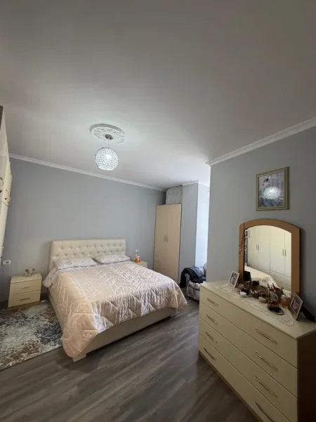 Tirane, shes apartament 2+1 Kati 4, 113 m² 260.000 € (Rruga Panorama)