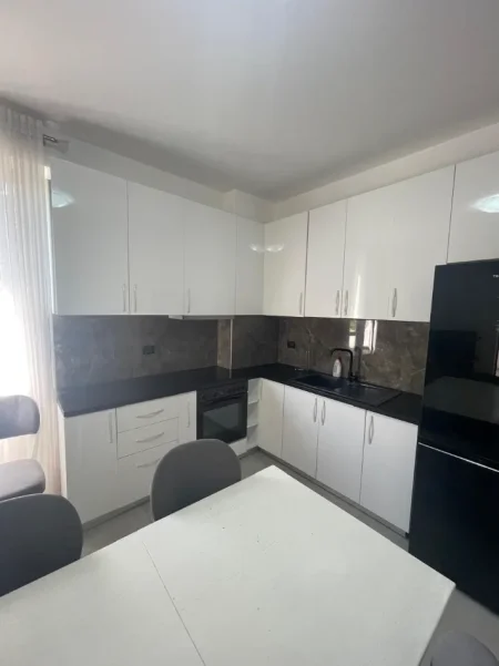 Tirane, shitet apartament 2+1+Aneks+Ballkon Kati 2, 115 m² 161.000 € 