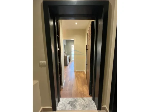 Tirane, shitet apartament 1+1 Kati 3, 57 m² 163.000 € (Mine Peza)