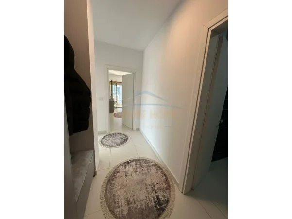 Tirane, jepet me qera apartament 2+1 Kati 6, 117 m² 1.500 € (Bllok)