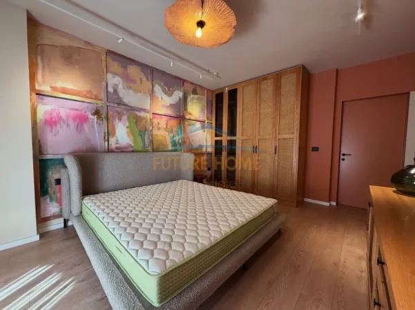 Tirane, jepet me qera apartament 1+1 Kati 12, 75 m² 900 € (Ish Ekspozita)