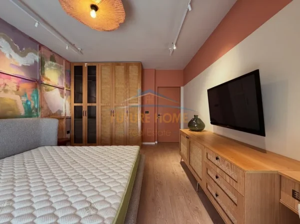 Tirane, jepet me qera apartament 1+1 Kati 12, 75 m² 900 € (Ish Ekspozita)