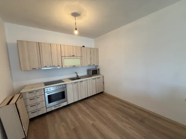 Tirane, jepet me qera apartament 1+1+Ballkon Kati 3, 60 m² 350 € 