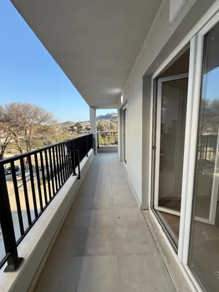 Tirane, jepet me qera apartament 1+1+Ballkon Kati 3, 60 m² 350 € 