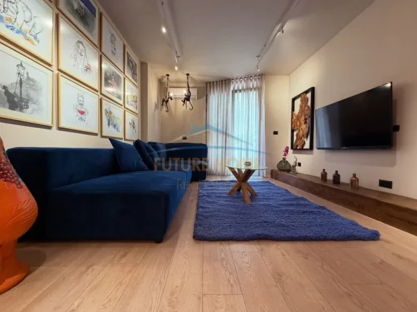 Tirane, jepet me qera apartament 1+1+PARKIM , Kati 12, 75 m² 900 € (ISH EKSPOZITA)