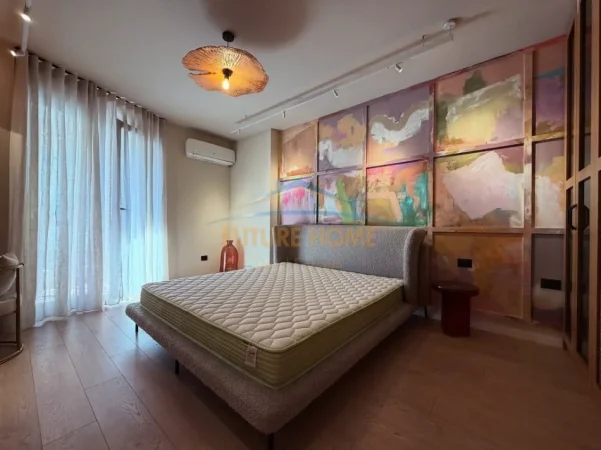 Tirane, jepet me qera apartament 1+1+PARKIM , Kati 12, 75 m² 900 € (ISH EKSPOZITA)