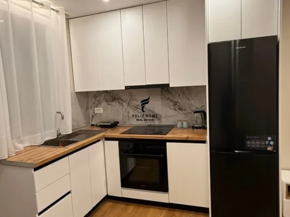 Tirane, jepet me qera apartament 1+1+Ballkon Kati 1, 50 m² 750 € (RRUGA ELBASANIT)