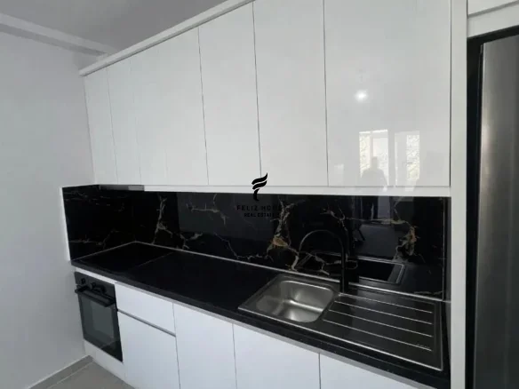 Tirane, jepet me qera apartament 1+1+Ballkon Kati 3, 60 m² 600 € (21 DHJETORI)