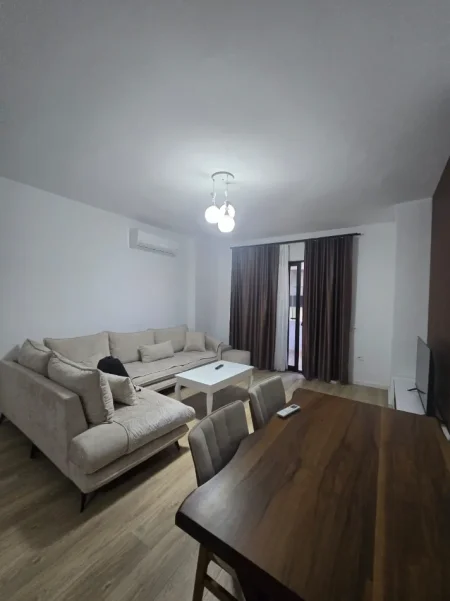 Tirane, jepet me qera apartament 1+1 Kati 2, 75 m² 450 € (Rruga Teodor Keko)