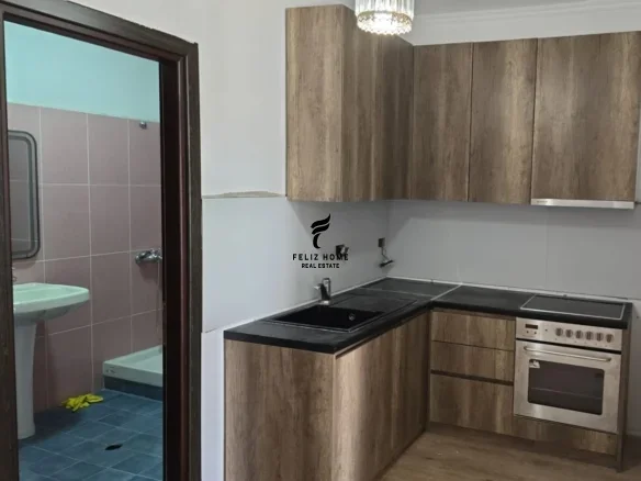 Tirane, jepet me qera apartament 1+1+Ballkon Kati 8, 70 m² 400 € (ASTIR)