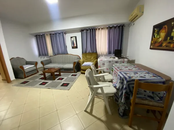 Tirane, jepet me qera apartament 1+1+Ballkon Kati 4, 52 m² 400 € (Rruga Frosina Plaku)