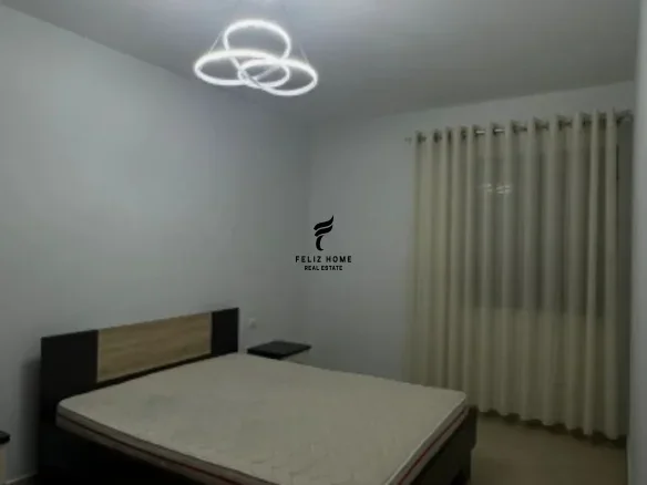 Tirane, jepet me qera apartament 1+1+Ballkon Kati 3, 70 m² 520 € (KODRA E DIELLIT)