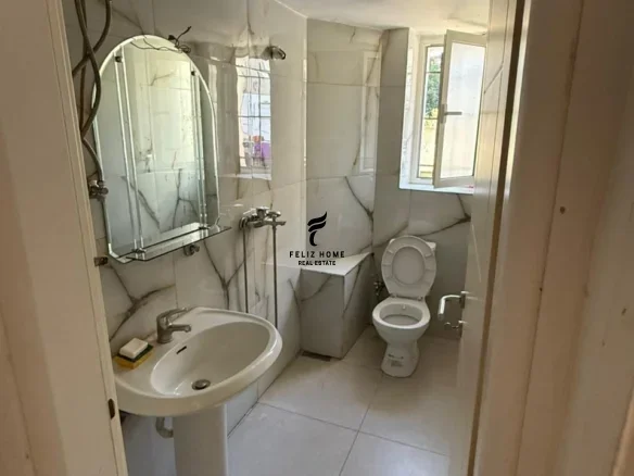 Tirane, jepet me qera dyqan Kati 1, 30 m² 400 € (RRUGA ELBASANIT)