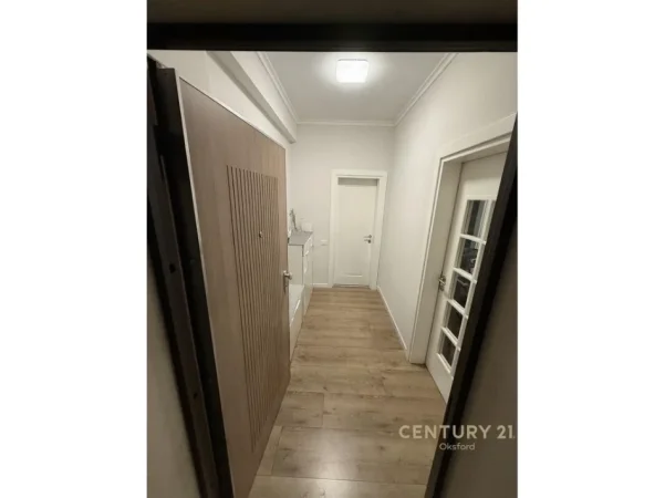 Tirane, shitet apartament 1+1 Kati 2, 140.000 €