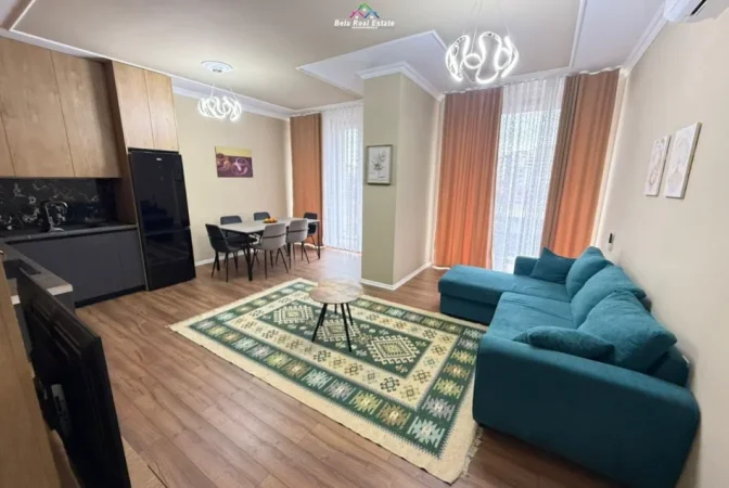 Tirane, jepet me qera apartament 2+1 Kati 1, 110 m² 933 € (Rruga 4 Deshmoret)