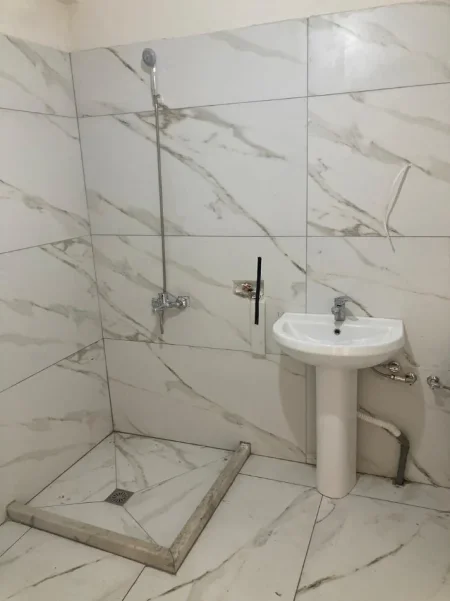 Korce, shitet apartament 1+1 Kati 0, 30.000 €