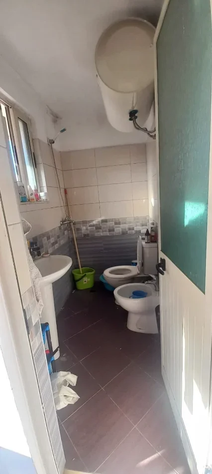 Tirane, jepet me qera apartament 1+1 Kati 2, 45 m² 300 € (PRANE SHKOLLES BAJRAM CURRI)