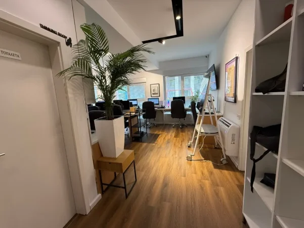 Tirane, shitet ambjent biznesi Kati 1plus 3 poste parkimi, 240 m² 460.000 € (Rruga Mihal Grameno , Kompleksi Mangalem)