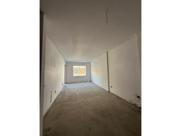 Tirane, shitet apartament 1+1 Kati 5, 64 m² 83.174 € (Paskuqan)