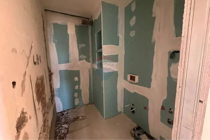 Tirane, shitet apartament , 114 m² 183.000 € 