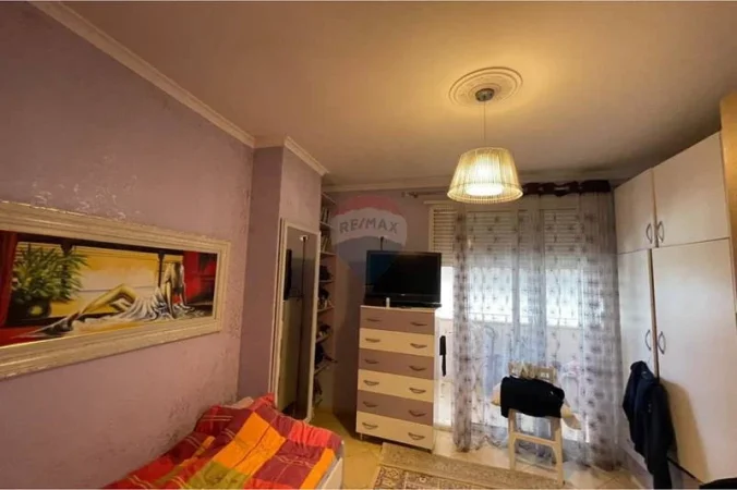 Tirane, shitet apartament , 207 m² 475.000 € 