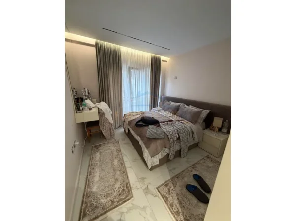 Tirane, shitet apartament 2+1+Ballkon Kati 1, 102 m² 200.000 € 