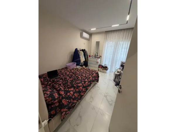 Tirane, shitet apartament 2+1+Ballkon Kati 1, 102 m² 200.000 € 