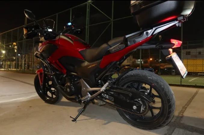 Tirane, shes motor HONDA NC750X DCT (Automat) , e kuqe 45.000 km 6.500 €