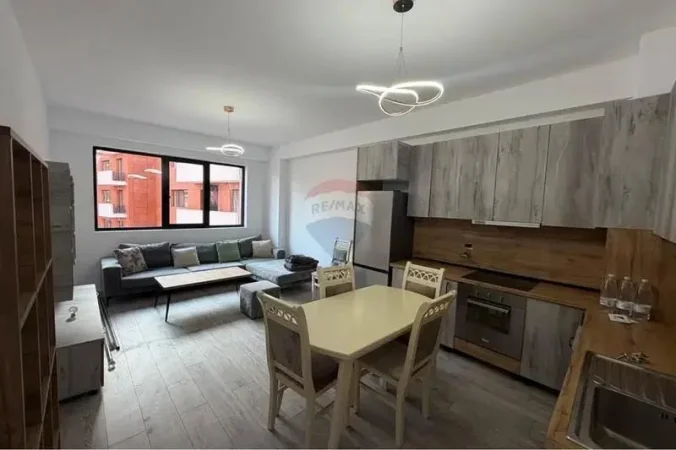 Tirane, jepet me qera apartament 1+1 , 75 m² 550 € 