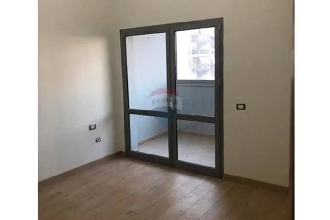 Tirane, shitet garsonier , 30 m² 