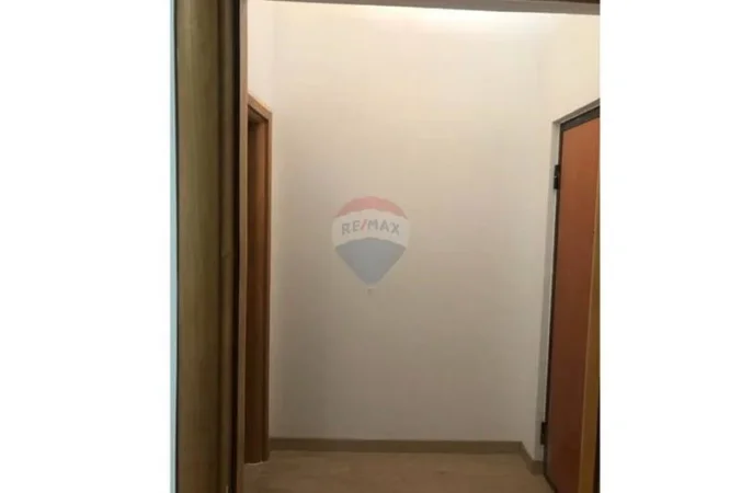 Tirane, shitet garsonier , 30 m² 