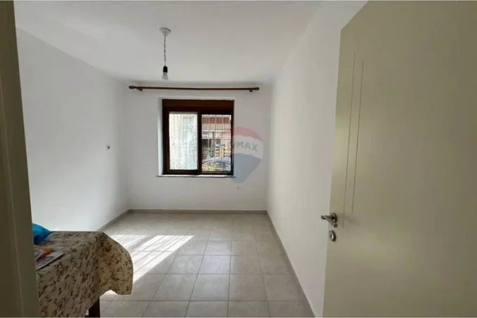 Tirane, shitet apartament , 68 m² (Rruga Muhamet Gjollesha)