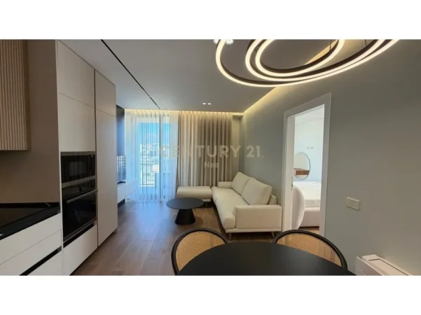 Tirane, jepet me qera apartament 2+1+Ballkon Kati 6, 104 m² 1.000 € (mine peza)