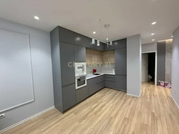 Tirane, jepet me qera apartament 2+1 Kati 4, 105 m² 750 € (jordan misja)