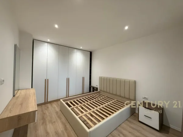 Tirane, shitet apartament 1+1 Kati 5, 66 m² 175.000 € (rruga fortuzi)