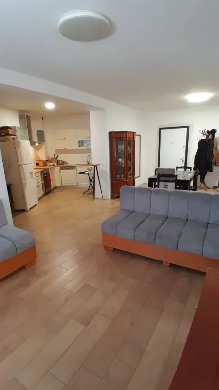 Tirane, jepet me qera apartament 1+1+Aneks+Ballkon Kati 9, 92 m² 500 € (Turdiu Garden)