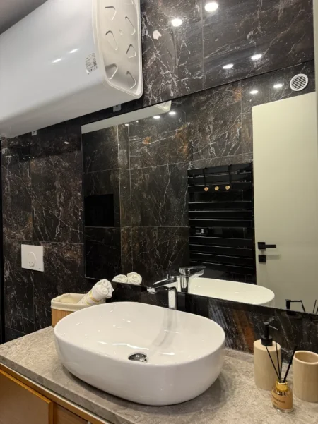 ✨Apartament luksoz Jepet me qera ditore ,javore  21 Dhjetori Kati 1, 40m² (Rruga Mihal Ciko)