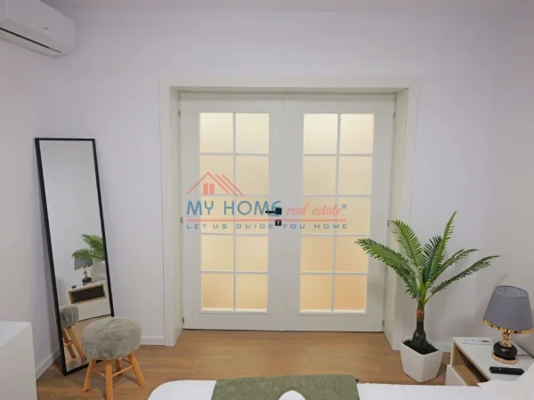 Tirane, jepet me qera apartament 1+1+Ballkon Kati 1, 50 m² 780 € (Rruga e Elbasanit)