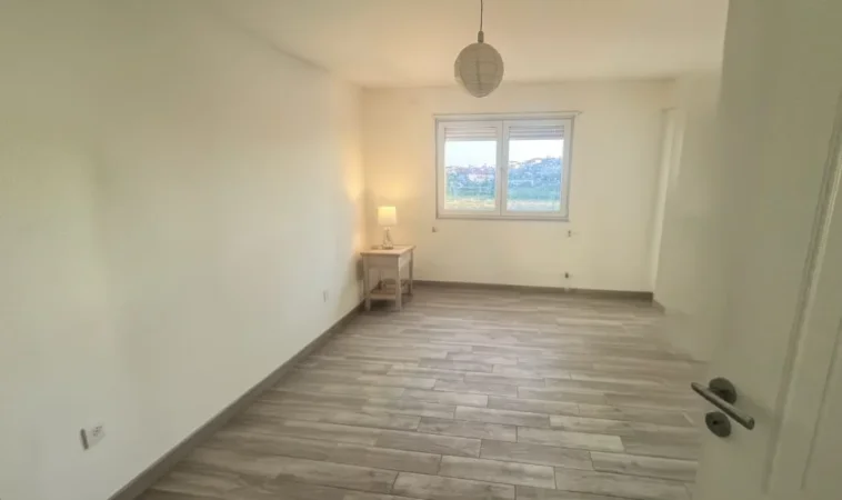 Tirane, shitet apartament 2+1 , 118 m² 165.200 € 
